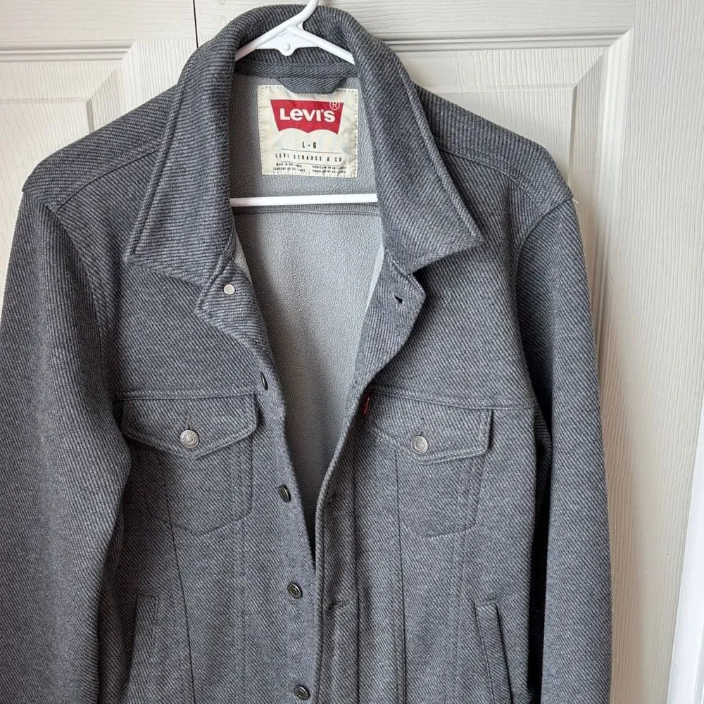 Levi's men’s softshell trucker Charcoal Men's Shirt Jacket Shacket large EUC - Picture 2 of 10